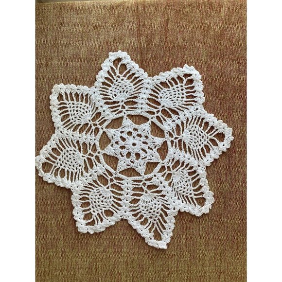 Handmade Crochet Intricate Pattern Floral Sunflower Starburst Doily 11.5" White - Picture 2 of 3